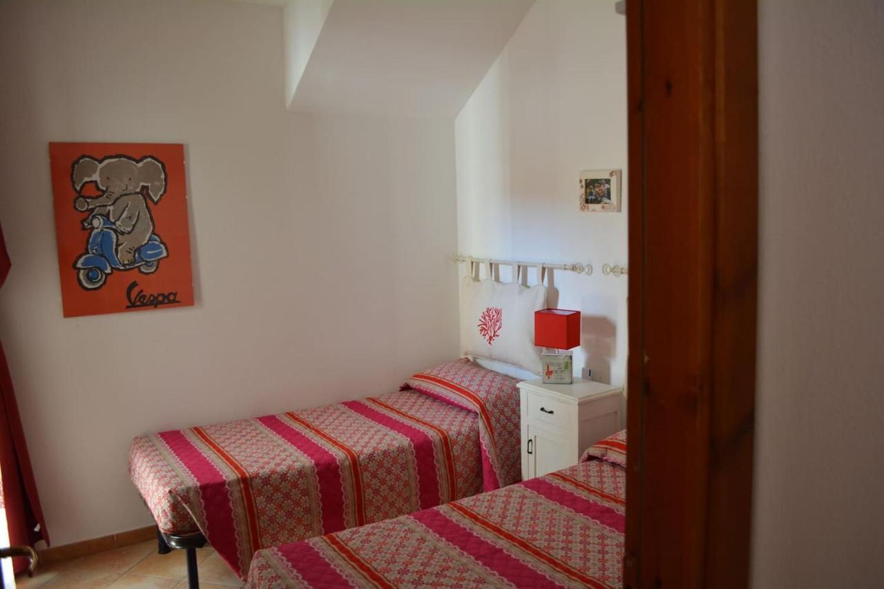 Casa Della Vespa オロゼーイ エクステリア 写真